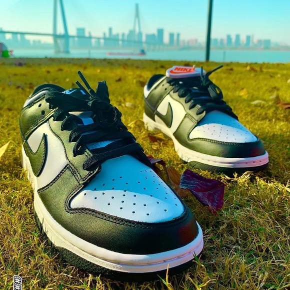 Nike  Dunk Low Retro "Black and White “ - Picture 5 of 5